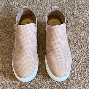 Women’s Zip Up Lifted Heel Sneakers